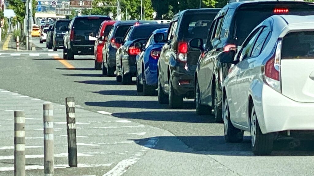 車の渋滞イメージ